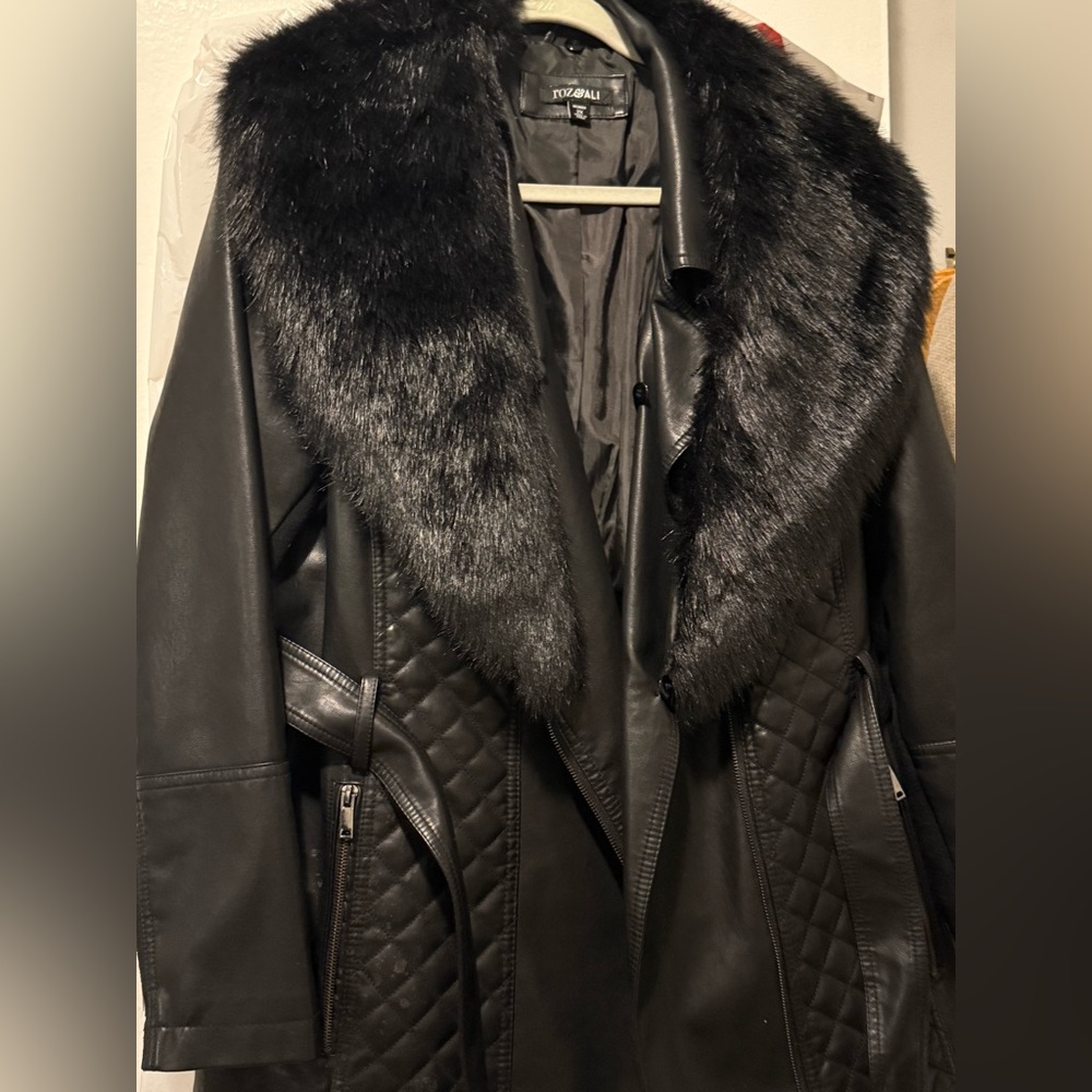 Roz & Ali faux fur & leather jacket